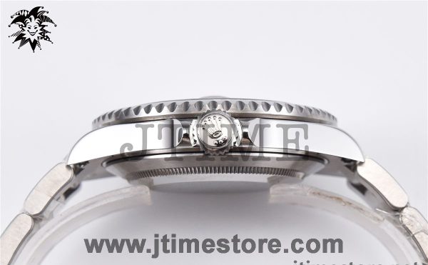 Submariner 16610 LN - Image 4