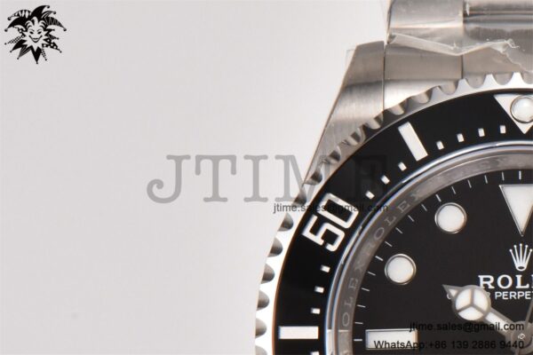 Sea-Dweller 4000 Baselworld 126600 ARF - Image 9