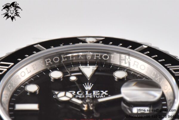Sea-Dweller 4000 Baselworld 126600 ARF - Image 14